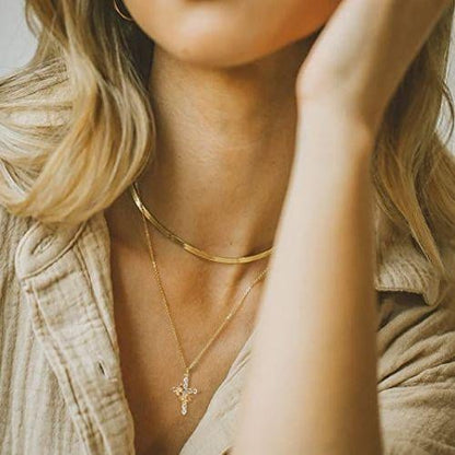 Kette mit Krone und Kreuzanhänger